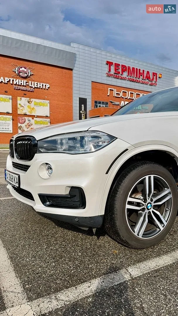 2018 BMW X5 - мініатюра 3