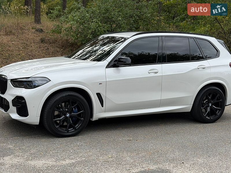 Внедорожник / Кроссовер BMW X5 2022 в Киеве