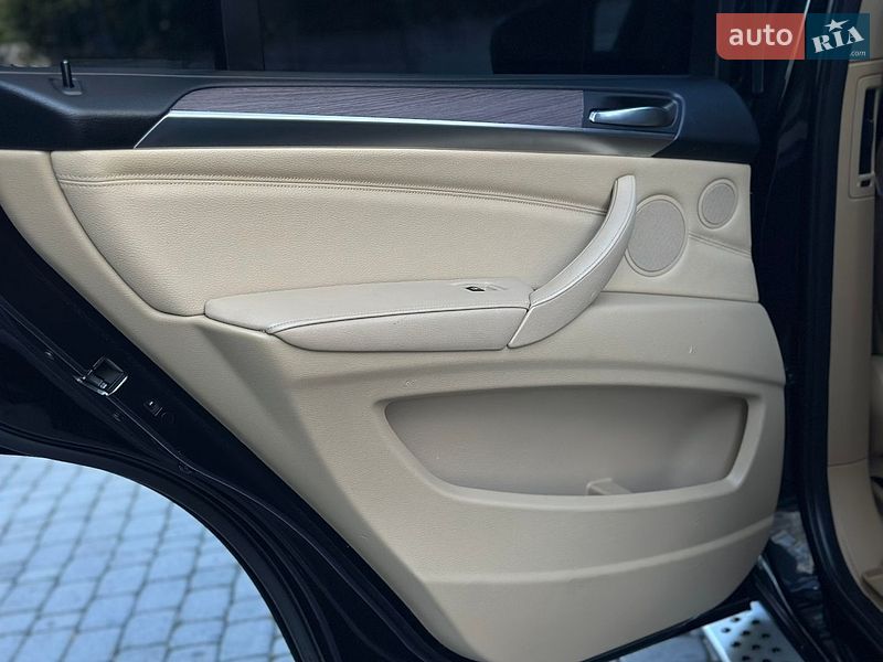 Внедорожник / Кроссовер BMW X5 2012 в Ивано-Франковске