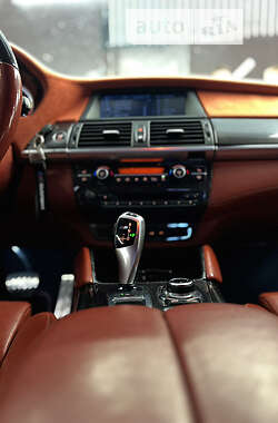 Позашляховик / Кросовер BMW X6 M 2011 в 