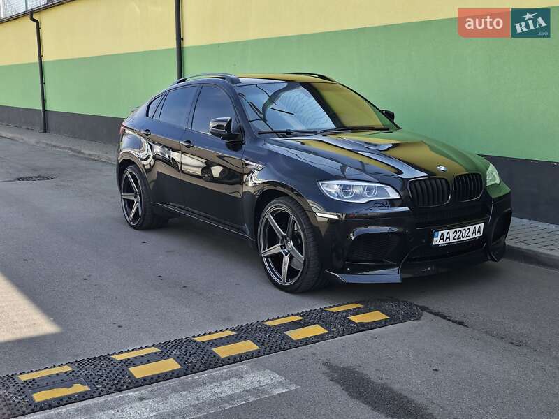 Внедорожник / Кроссовер BMW X6 M 2010 в 