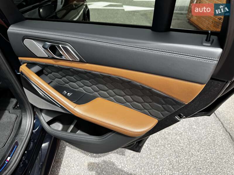 Позашляховик / Кросовер BMW X6 M 2021 в Києві