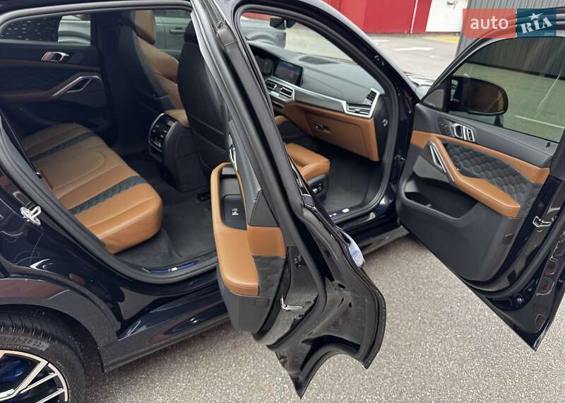 Позашляховик / Кросовер BMW X6 M 2021 в Києві