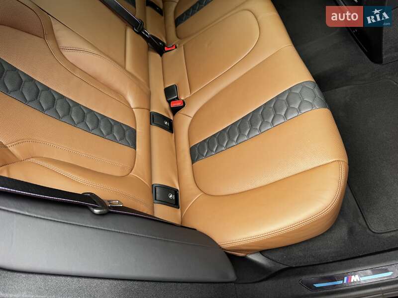 Позашляховик / Кросовер BMW X6 M 2021 в Києві