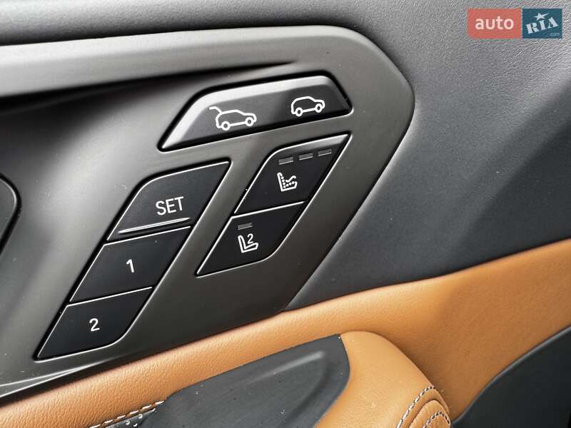 Позашляховик / Кросовер BMW X6 M 2021 в Києві