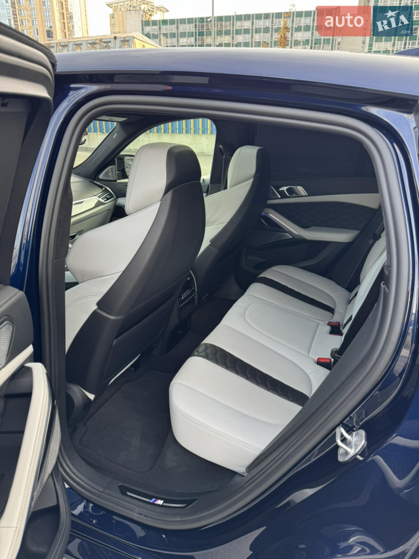 2021 BMW X6 M - мініатюра 29