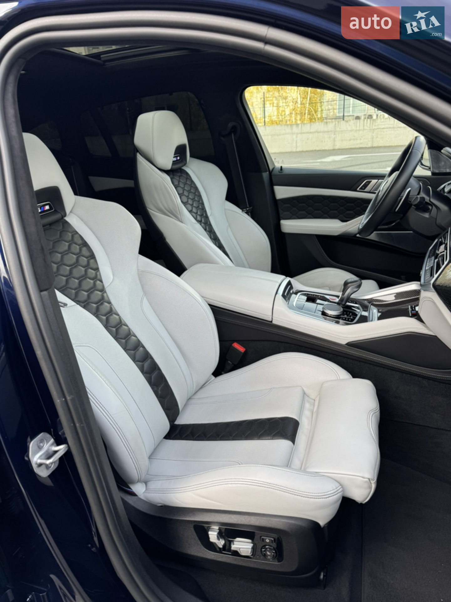 2021 BMW X6 M - мініатюра 24