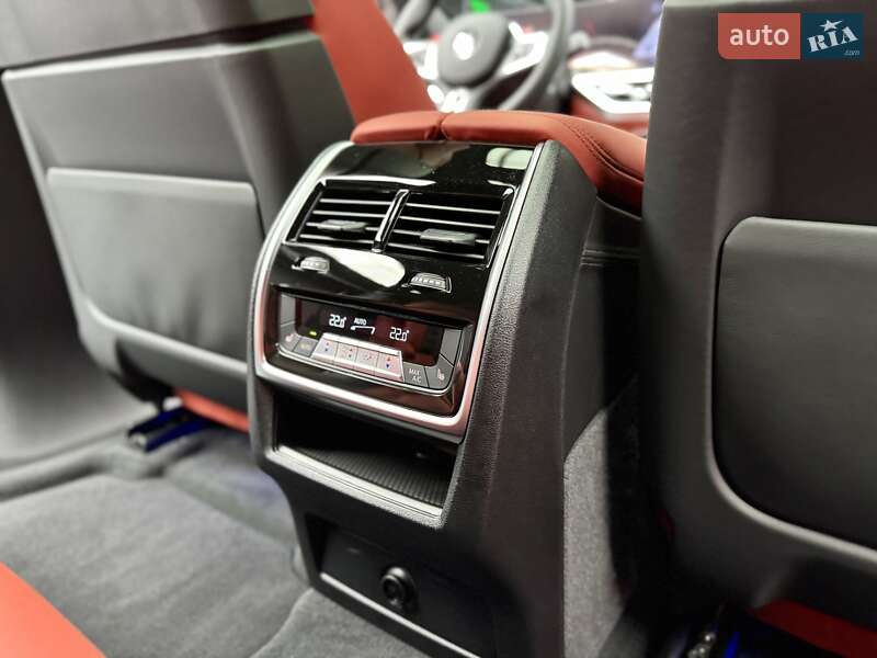 Позашляховик / Кросовер BMW X6 M 2023 в Києві