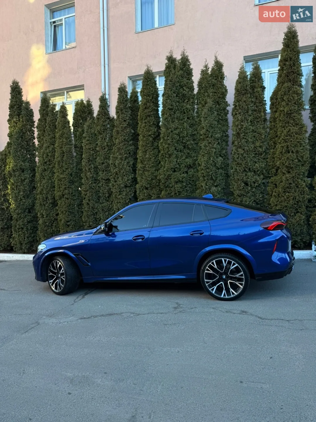 2020 BMW X6 M - мініатюра 3