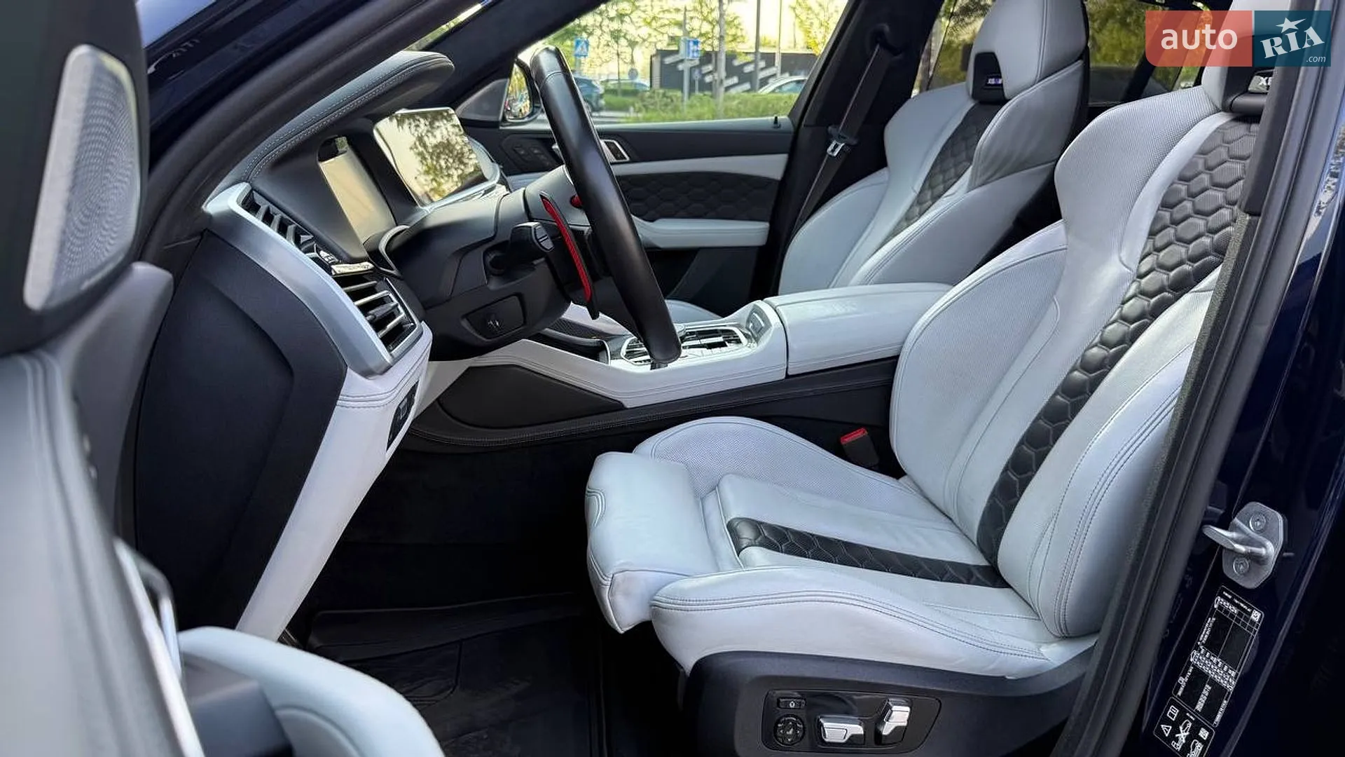 2022 BMW X6 M - мініатюра 12