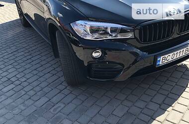 Позашляховик / Кросовер BMW X6 2017 в 