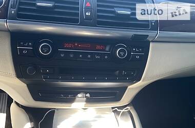 Позашляховик / Кросовер BMW X6 2011 в 