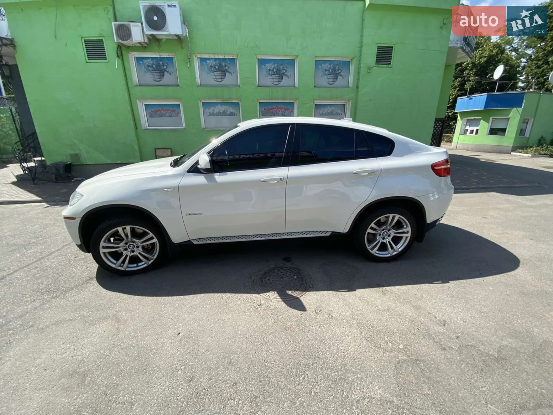 2011 BMW X6 - мініатюра 2