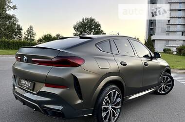 Позашляховик / Кросовер BMW X6 2021 в 