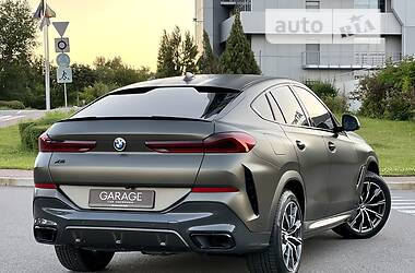 Позашляховик / Кросовер BMW X6 2021 в 