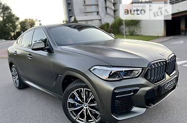 Позашляховик / Кросовер BMW X6 2021 в 