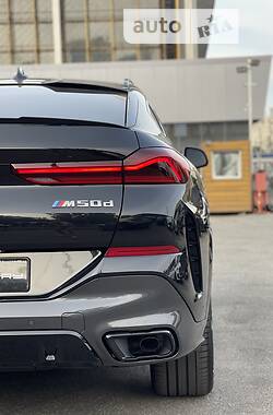 Внедорожник / Кроссовер BMW X6 2021 в 