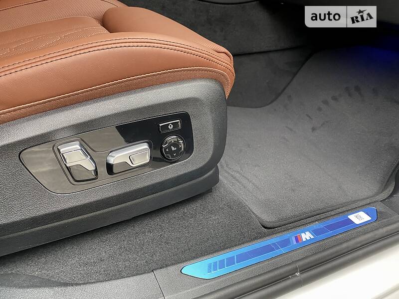 Внедорожник / Кроссовер BMW X6 2022 в Киеве