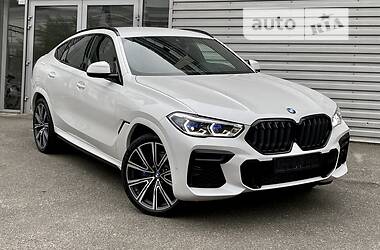 Позашляховик / Кросовер BMW X6 2022 в 