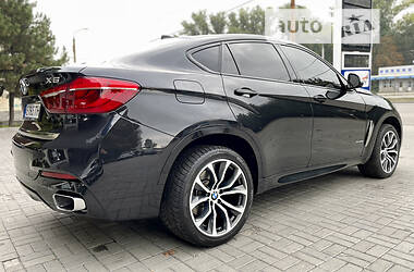 Внедорожник / Кроссовер BMW X6 2015 в 
