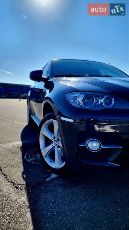 Позашляховик / Кросовер BMW X6 2012 в 