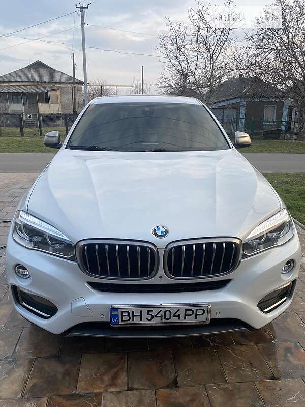 Внедорожник / Кроссовер BMW X6 2015 в Подольске