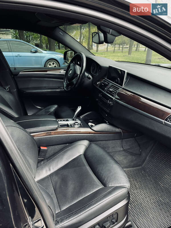Внедорожник / Кроссовер BMW X6 2013 в Одессе