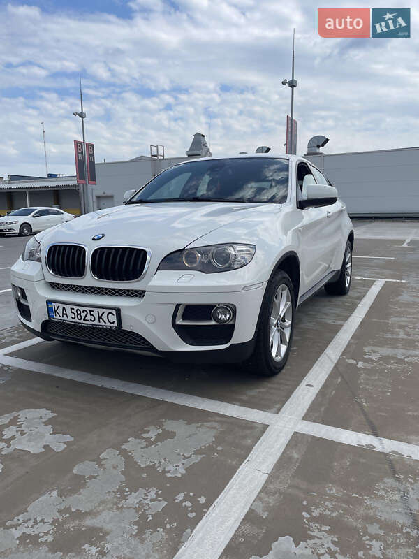 Внедорожник / Кроссовер BMW X6 2012 в Киеве