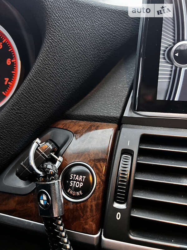 Внедорожник / Кроссовер BMW X6 2012 в Кривом Роге