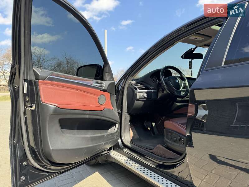 Позашляховик / Кросовер BMW X6 2011 в Харкові