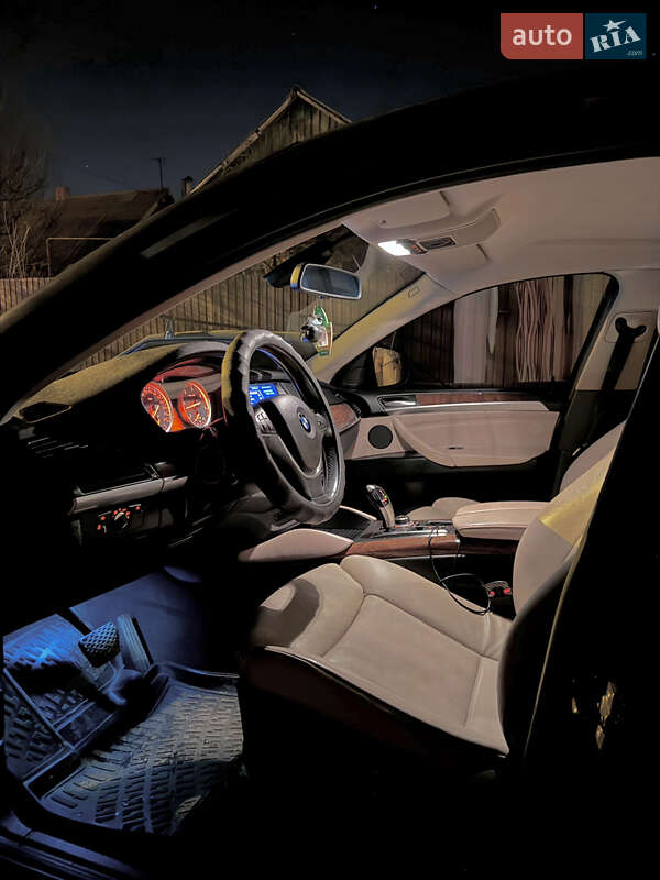 Внедорожник / Кроссовер BMW X6 2011 в Запорожье