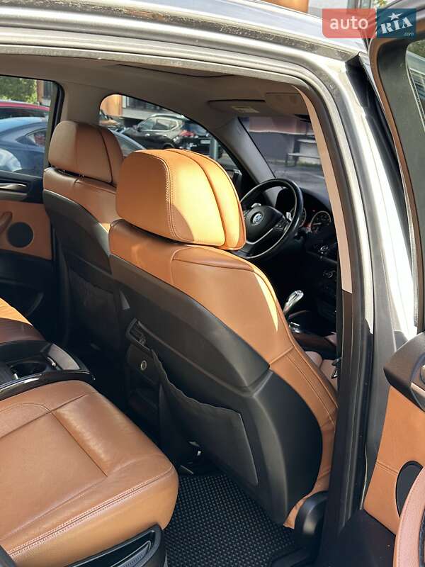 Внедорожник / Кроссовер BMW X6 2010 в Ивано-Франковске