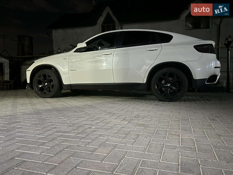 Позашляховик / Кросовер BMW X6 2011 в Одесі