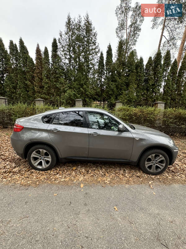BMW X6 2011
