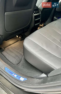 Позашляховик / Кросовер BMW X6 2022 в 