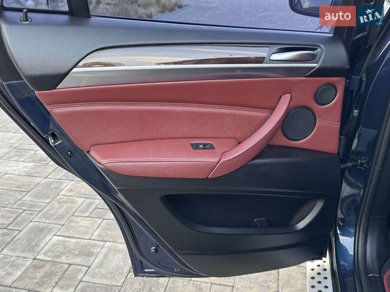 Позашляховик / Кросовер BMW X6 2011 в Луцьку