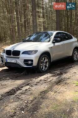Позашляховик / Кросовер BMW X6 2011 в 
