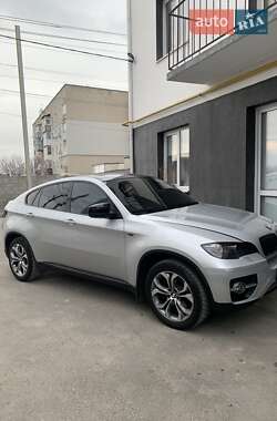 Позашляховик / Кросовер BMW X6 2011 в 