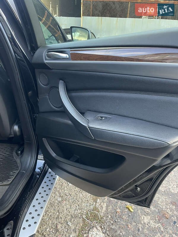 Внедорожник / Кроссовер BMW X6 2013 в Киеве