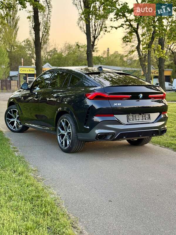 Внедорожник / Кроссовер BMW X6 2022 в Киеве