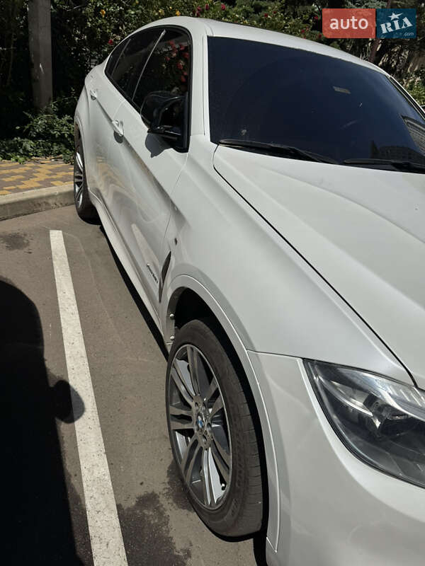 Позашляховик / Кросовер BMW X6 2015 в Одесі