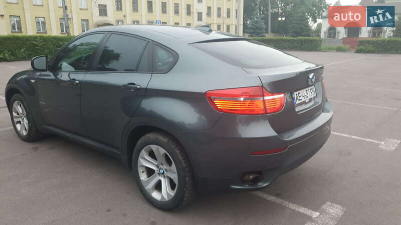 BMW X6 2011