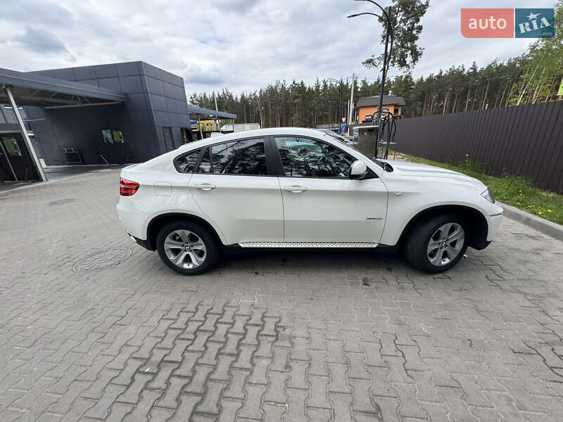 Внедорожник / Кроссовер BMW X6 2012 в Буче