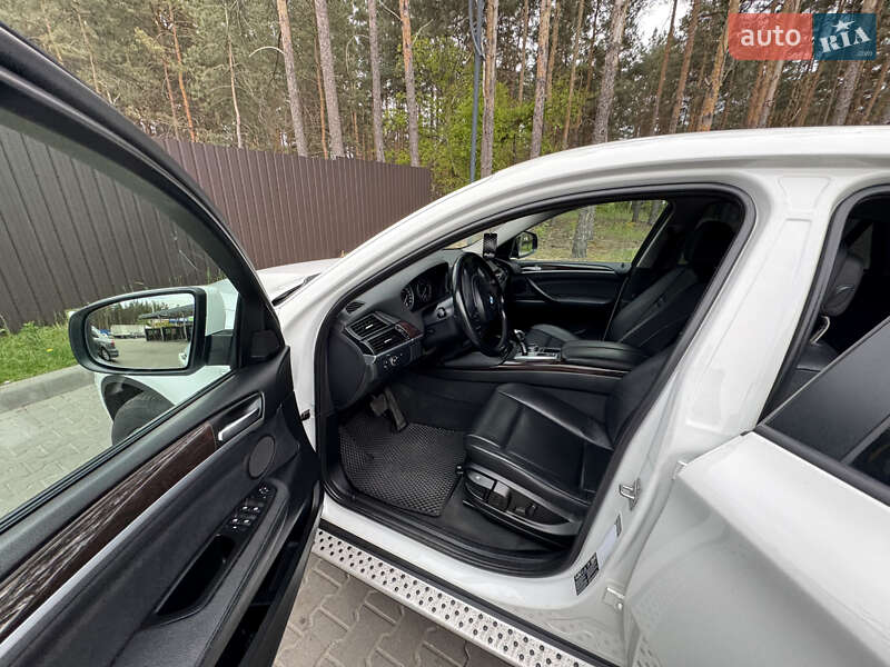 Внедорожник / Кроссовер BMW X6 2012 в Буче