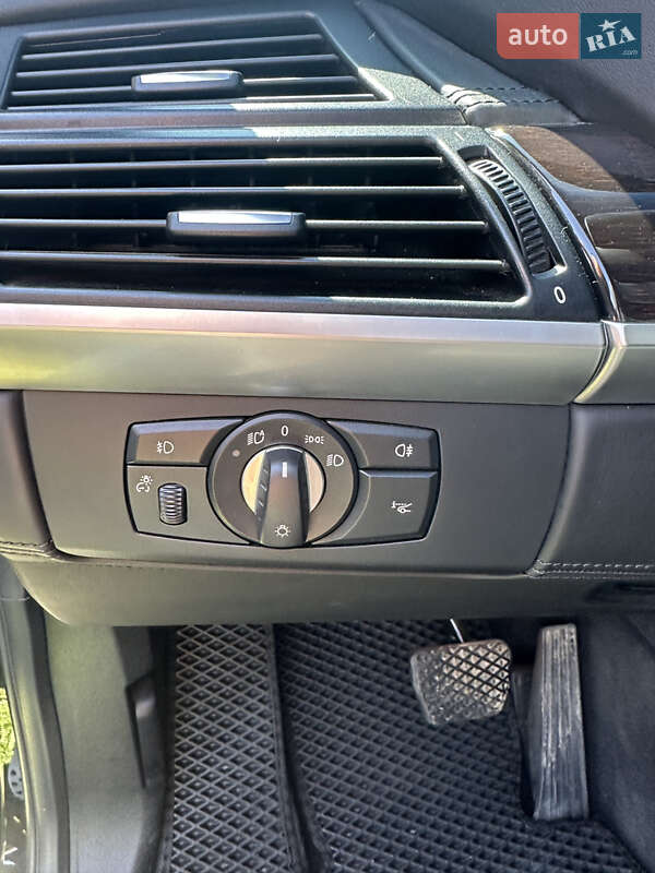 Внедорожник / Кроссовер BMW X6 2012 в Черновцах