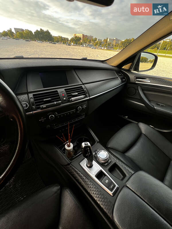 Позашляховик / Кросовер BMW X6 2012 в Чернівцях