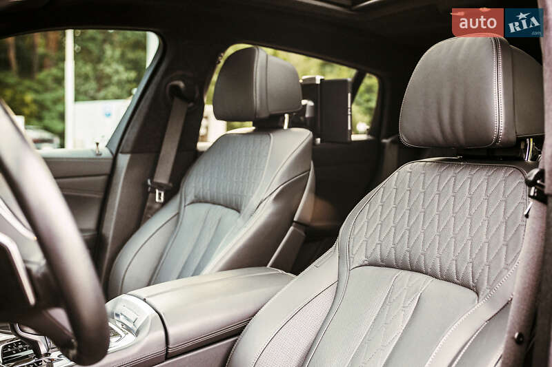 Внедорожник / Кроссовер BMW X6 2022 в Киеве