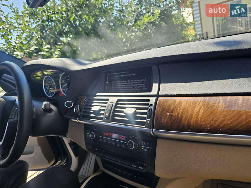 Внедорожник / Кроссовер BMW X6 2011 в Золотоноше