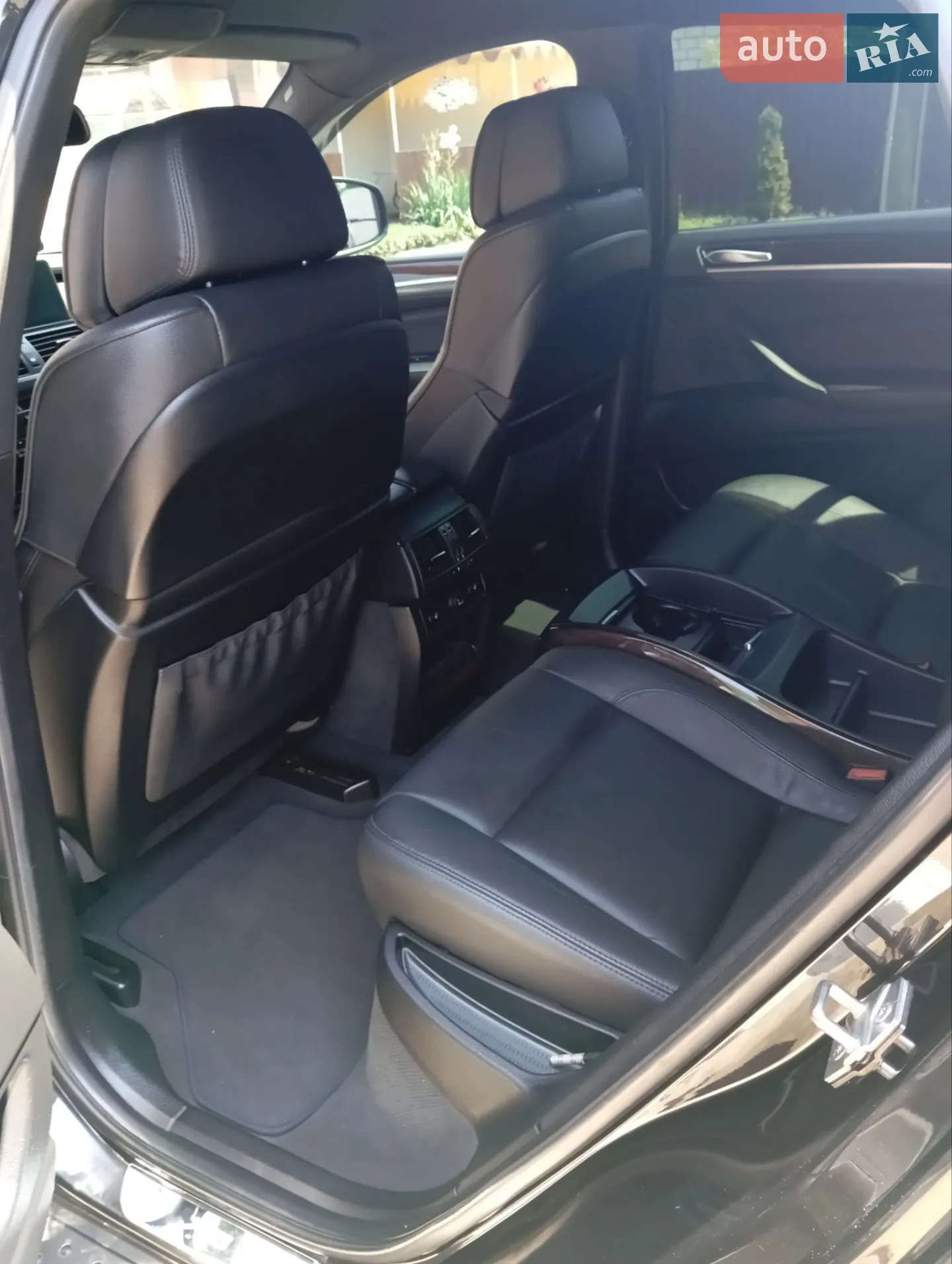 2010 BMW X6 - мініатюра 2