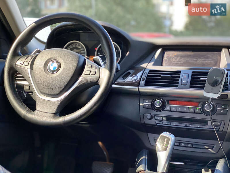 Позашляховик / Кросовер BMW X6 2012 в Києві